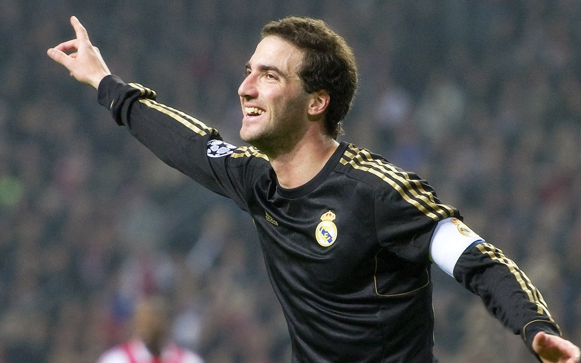 开云下载-英超争冠之夜,西亚卡姆大场面先生,跨越时空的竞技诗篇